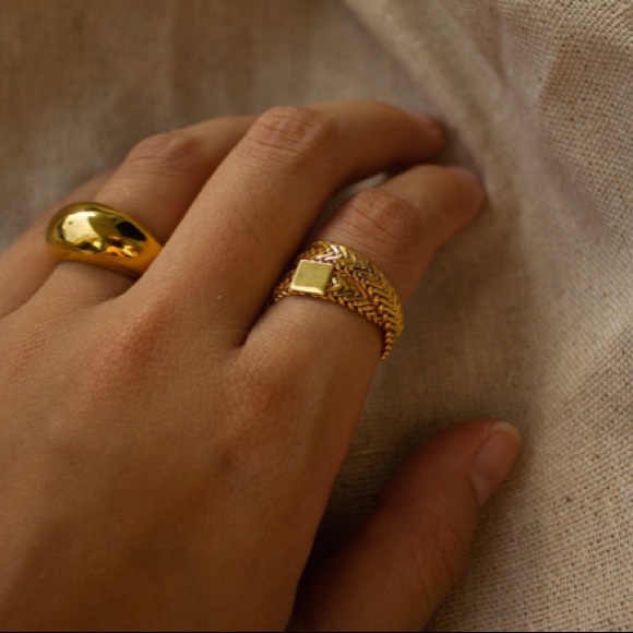 💛18K gold plated flat chain statement ring - Picture 9 of 12